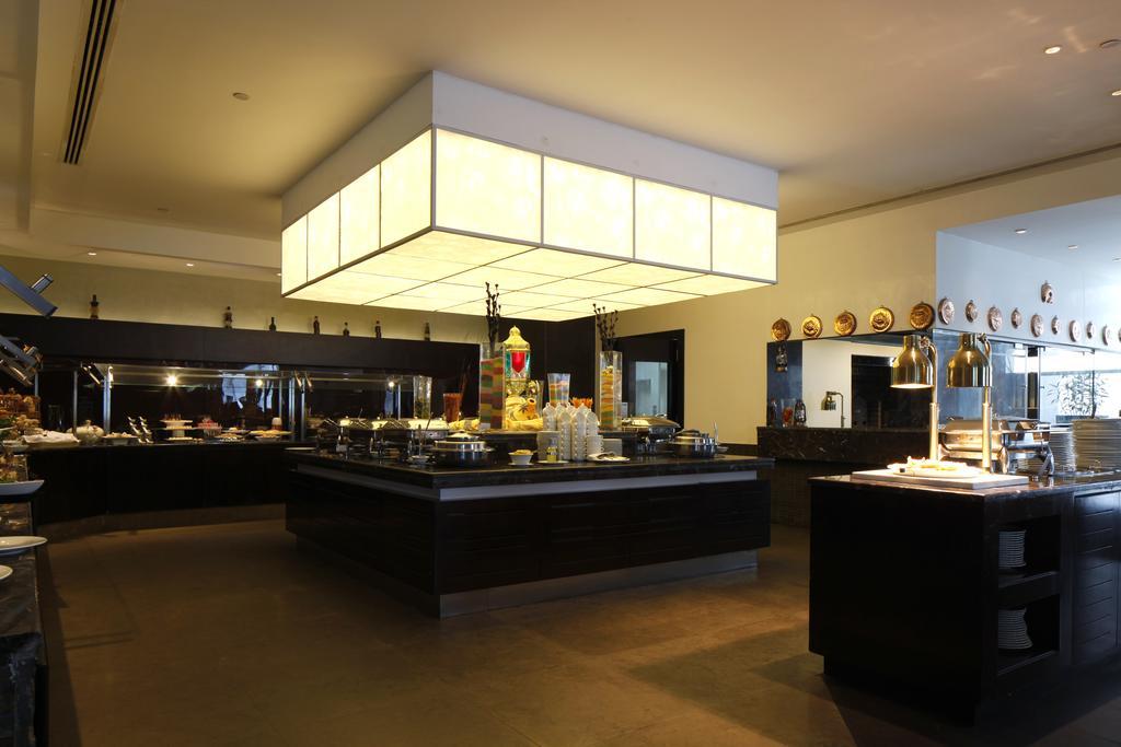 Novotel Dammam Business Park Exterior photo