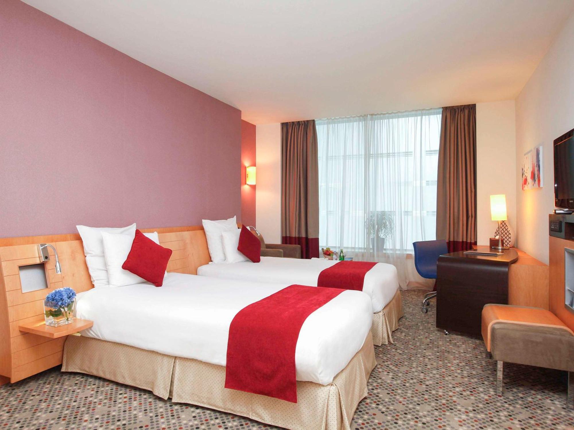 Novotel Dammam Business Park Exterior photo