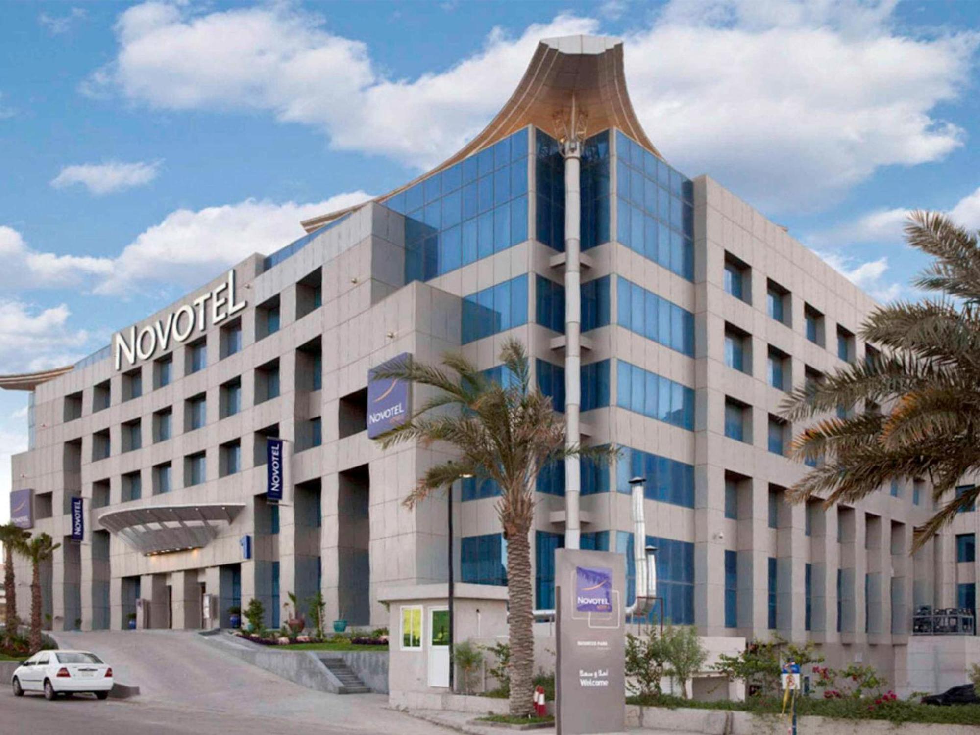 Novotel Dammam Business Park Exterior photo